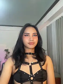 Snapshot of Divine_Goddesss chatting on 09/22/25, 03:56 Divine Goddesss online show from 09/22/25, 03:56