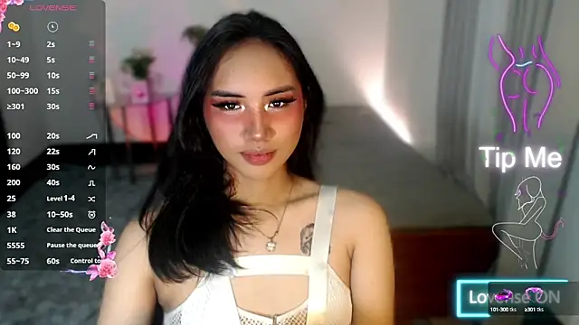 Snapshot of Divine_Goddesss chatting on 09/28/25, 03:02 Divine Goddesss online show from 09/28/25, 03:02