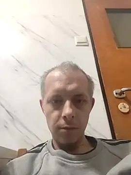 szajbusek41 online show from 01/12/26, 03:41