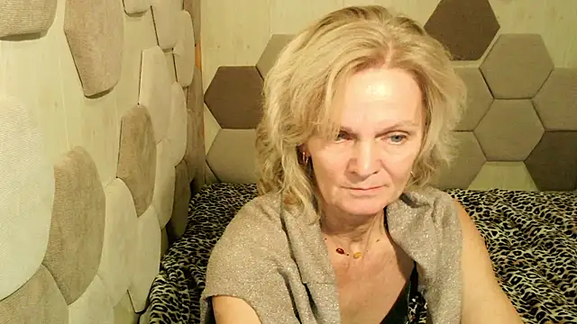 Snapshot of Zoe_Steell chatting on 10/21/25, 02:27 Zoe Steell online show from 10/21/25, 02:27