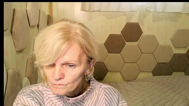 Snapshot of Zoe_Steell chatting on 10/01/25, 01:48 Zoe Steell online show from 10/01/25, 01:48