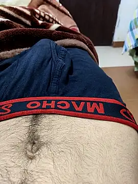 Snapshot of king_boy070 chatting on 12/17/25, 09:47 king boy070 online show from 12/17/25, 09:47