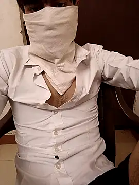 Snapshot of king_boy070 chatting on 12/15/25, 09:37 king boy070 online show from 12/15/25, 09:37