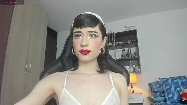 urLittlesissy online show from 04/15/26, 03:34