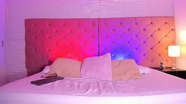 Snapshot of danni_and_jeison chatting on 02/14/26, 11:32 danni and jeison online show from 02/14/26, 11:32