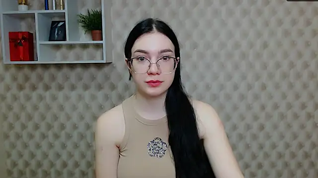 Snapshot of MiraBabe_ chatting on 12/15/25, 09:48 MiraBabe online show from 12/15/25, 09:48