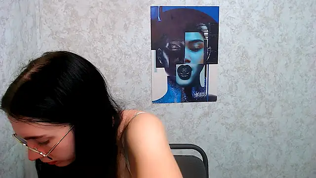 Snapshot of MiraBabe_ chatting on 11/10/25, 10:53 MiraBabe online show from 11/10/25, 10:53