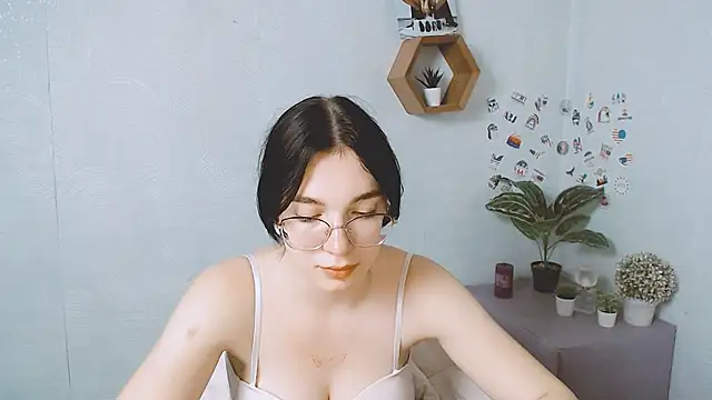 Snapshot of MiraBabe_ chatting on 10/08/25, 07:21 MiraBabe online show from 10/08/25, 07:21