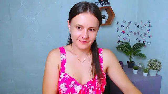 Snapshot of EvelinaMiss_ chatting on 10/07/25, 03:29 EvelinaMiss online show from 10/07/25, 03:29