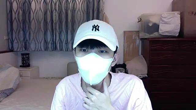 Snapshot of kai101010 chatting on 09/24/25, 02:56 kai101010 online show from 09/24/25, 02:56