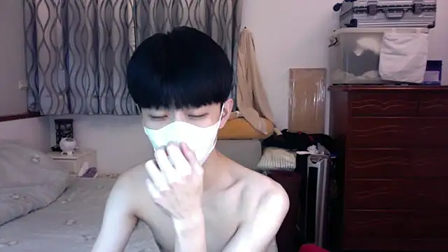 kai101010 online show from 12/18/25, 02:32