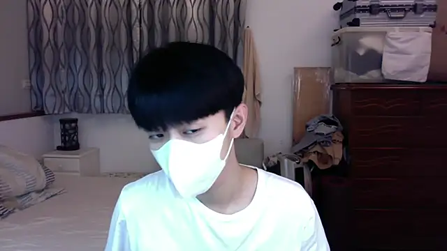 kai101010 online show from 10/29/25, 04:17