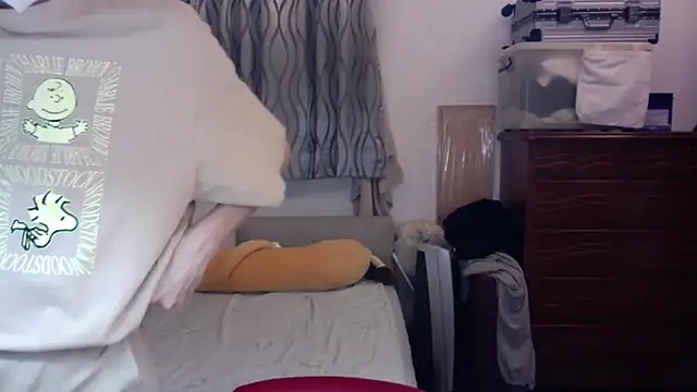 kai101010 online show from 11/26/25, 04:07