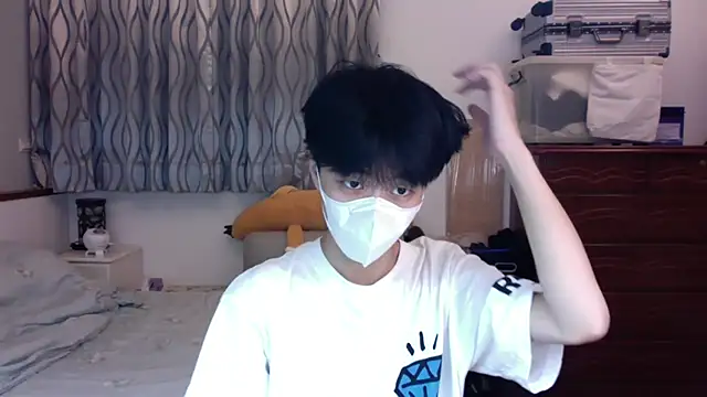 kai101010 online show from 11/30/25, 02:07