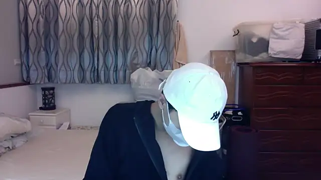 Snapshot of kai101010 chatting on 09/28/25, 04:14 kai101010 online show from 09/28/25, 04:14