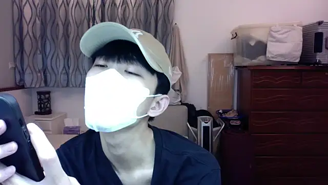 Snapshot of kai101010 chatting on 10/02/25, 04:21 kai101010 online show from 10/02/25, 04:21
