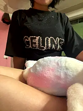 MIN088888 online show from 09/24/25, 05:41
