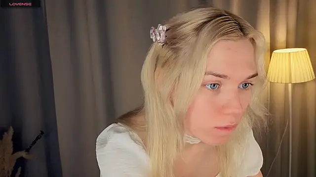 DianeHonnette online show from 11/28/25, 07:14