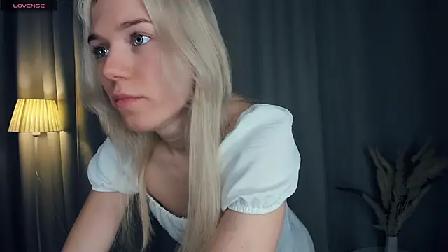 DianeHonnette online show from 12/18/25, 07:29