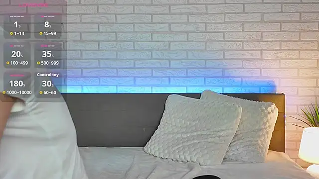 GarettVoss online show from 10/08/25, 04:14