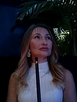 Risky-SquirtingGirl online show from 09/19/25, 05:39