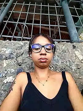 Suzanelee1 online show from 11/02/25, 06:13