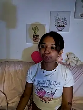 Suzanelee1 online show from 10/08/25, 03:19