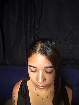 Suzanelee1 online show from 11/17/25, 11:31