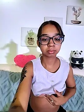 Suzanelee1 online show from 09/19/25, 01:15