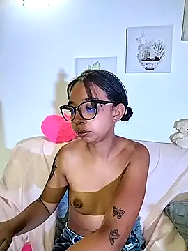 Suzanelee1 online show from 09/22/25, 10:05