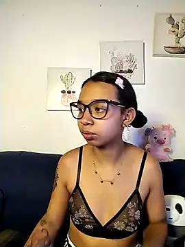 Suzanelee1 online show from 01/17/26, 01:09