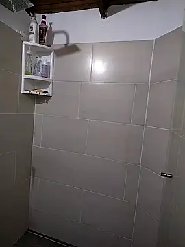 Suzanelee1 online show from 10/10/25, 03:07