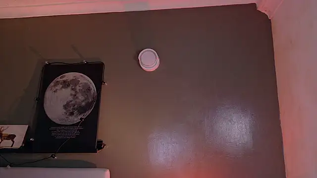 Snapshot of KeendraFox_ chatting on 12/05/25, 10:36 KeendraFox online show from 12/05/25, 10:36