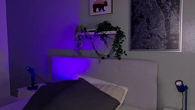 KeendraFox  online show from 04/10/26, 10:11