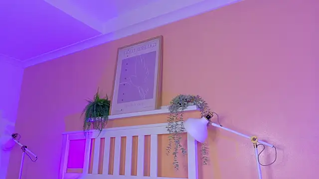 KeendraFox  online show from 04/08/26, 10:06