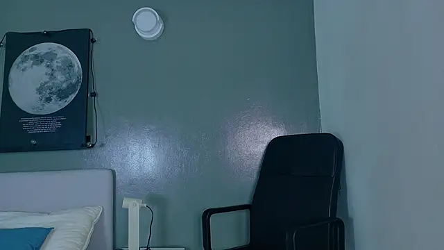 Snapshot of KeendraFox_ chatting on 10/30/25, 10:13 KeendraFox online show from 10/30/25, 10:13