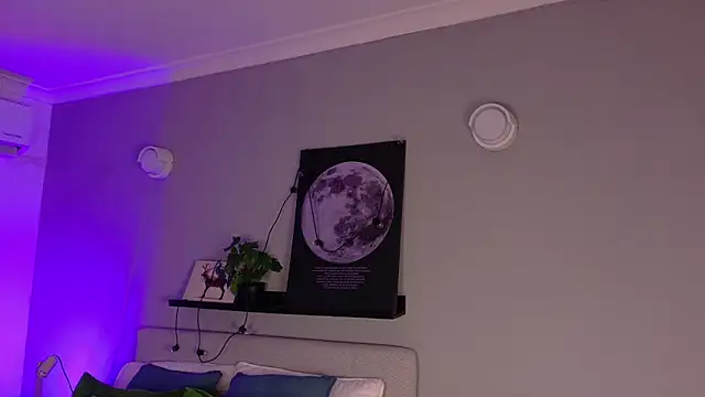 KeendraFox  online show from 03/10/26, 10:19