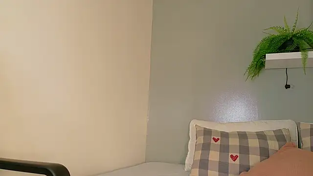 Snapshot of KeendraFox_ chatting on 10/29/25, 10:14 KeendraFox online show from 10/29/25, 10:14