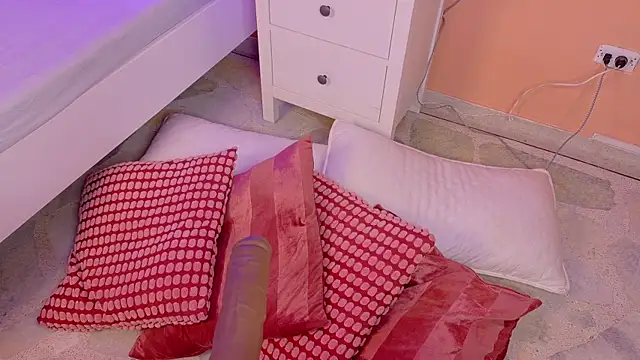 Snapshot of KeendraFox_ chatting on 11/15/25, 10:30 KeendraFox online show from 11/15/25, 10:30