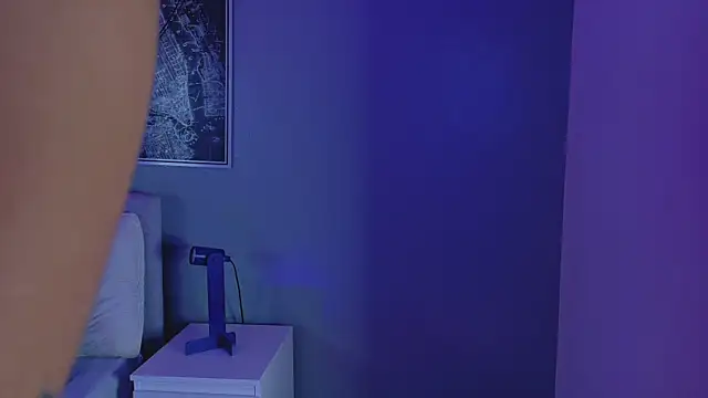 KeendraFox  online show from 12/19/25, 10:39