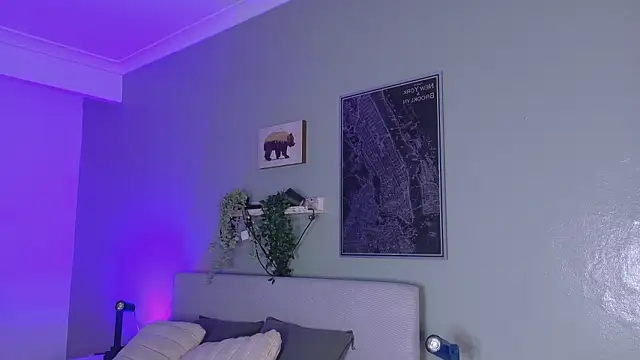 KeendraFox  online show from 03/27/26, 10:16