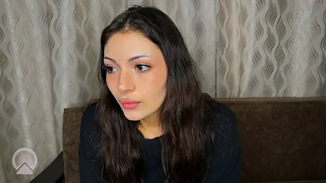 Snapshot of sweeet_strawberies chatting on 09/22/25, 04:24 sweeet strawberies online show from 09/22/25, 04:24