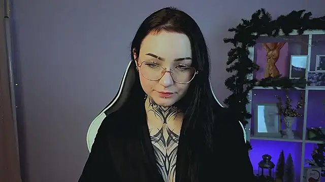 MollyKissy online show from 12/14/25, 08:09