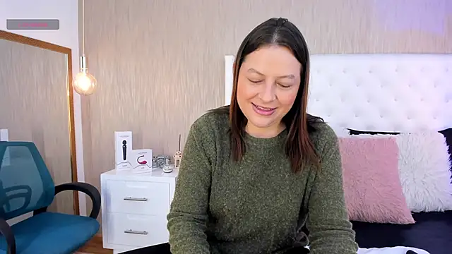 Lucy Lu17 online show from 11/13/25, 01:04