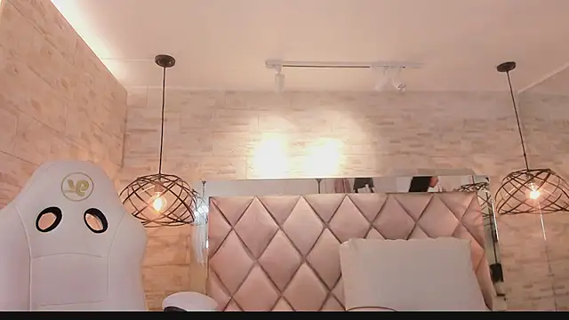 Snapshot of grace_daviss chatting on 04/28/26, 10:52 grace daviss online show from 04/28/26, 10:52