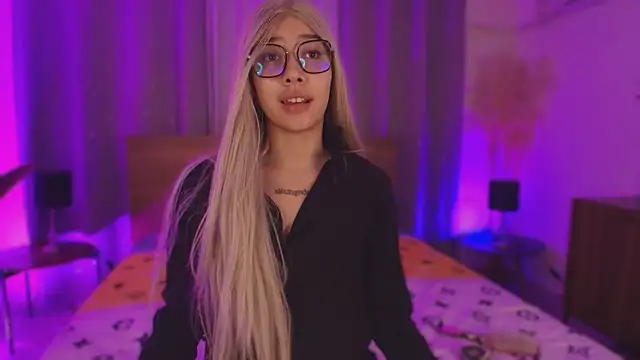 SofiaClarkson online show from 10/13/25, 05:09