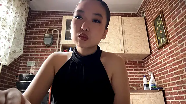 EmmaLeexth online show from 03/08/26, 10:07