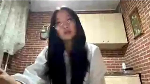 Snapshot of EmmaLeexth chatting on 09/28/25, 03:08 EmmaLeexth online show from 09/28/25, 03:08