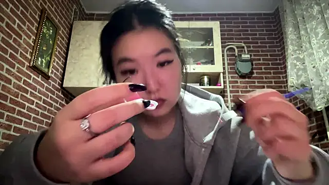 EmmaLeexth online show from 01/12/26, 02:24