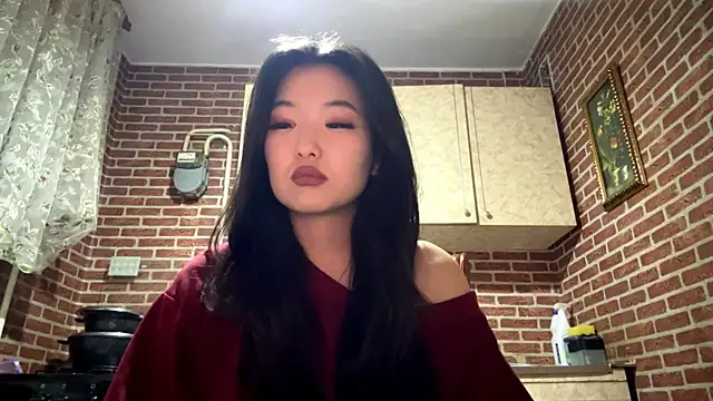 EmmaLeexth online show from 04/06/26, 02:07